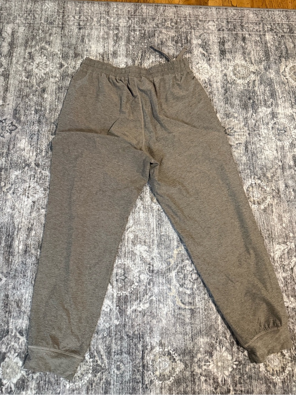 Peloton Women’s Taupe Gray Jogger Pants Size L